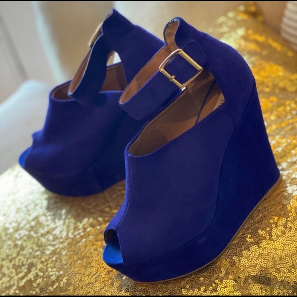 Steve Madden “Kalypsso” Wedges